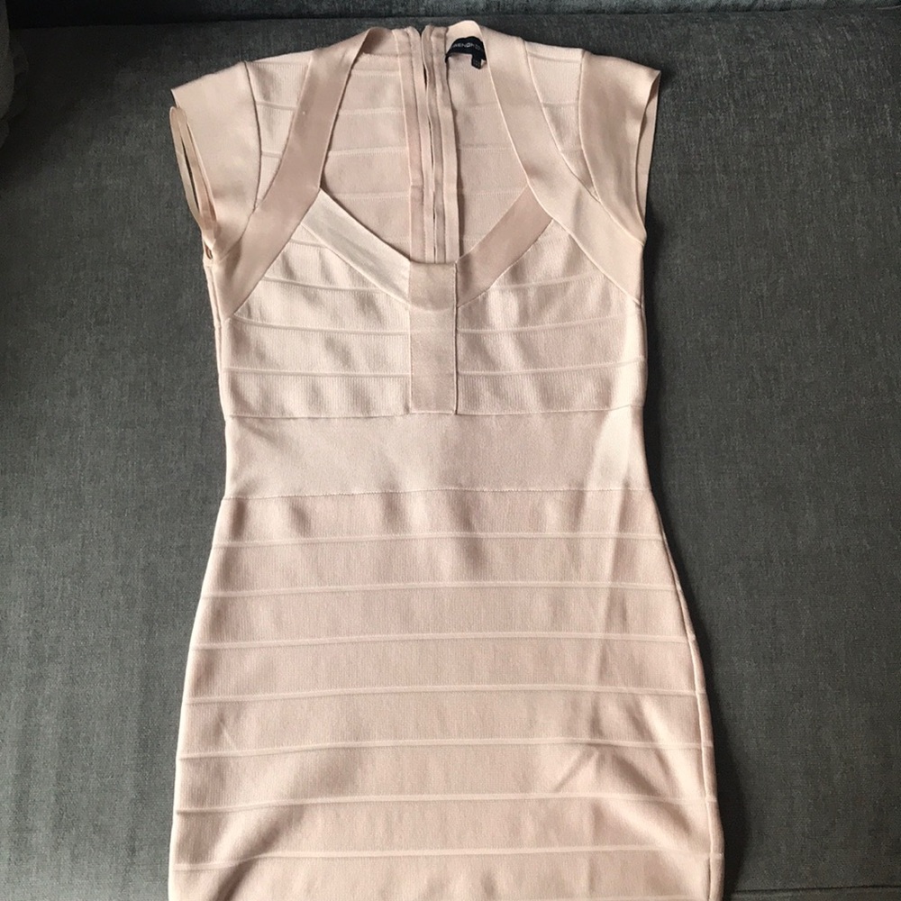 Blush sleeveless bodycon dress